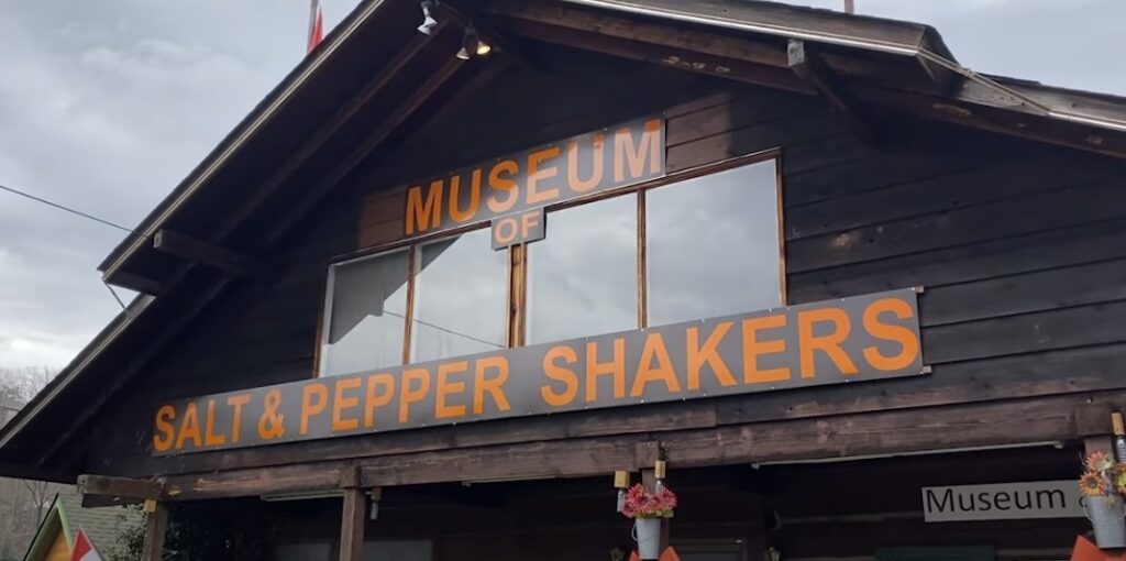 Salt & Pepper Shaker Museum Inn exterior photo